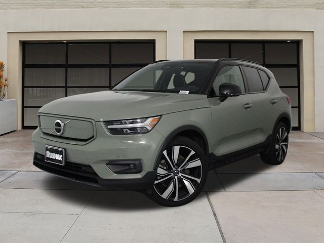 2021 Volvo XC40 Base