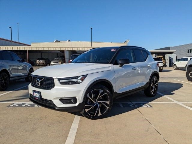 2021 Volvo XC40 R-Design