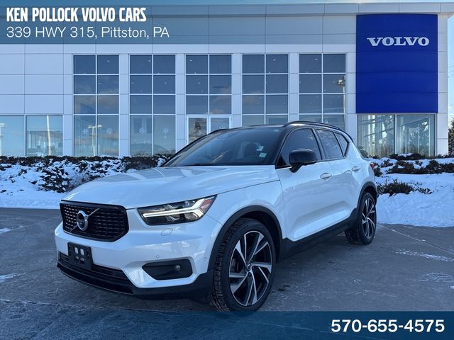 2021 Volvo XC40 R-Design