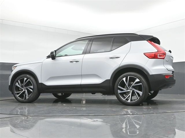 2021 Volvo XC40 R-Design