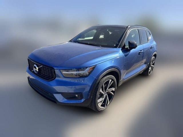 2021 Volvo XC40 R-Design