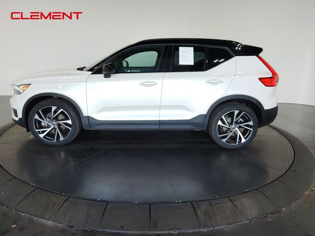 2021 Volvo XC40 R-Design