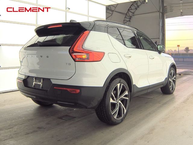 2021 Volvo XC40 R-Design