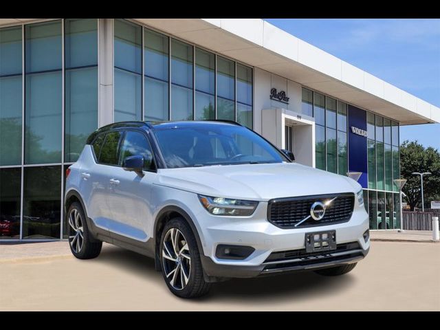 2021 Volvo XC40 R-Design