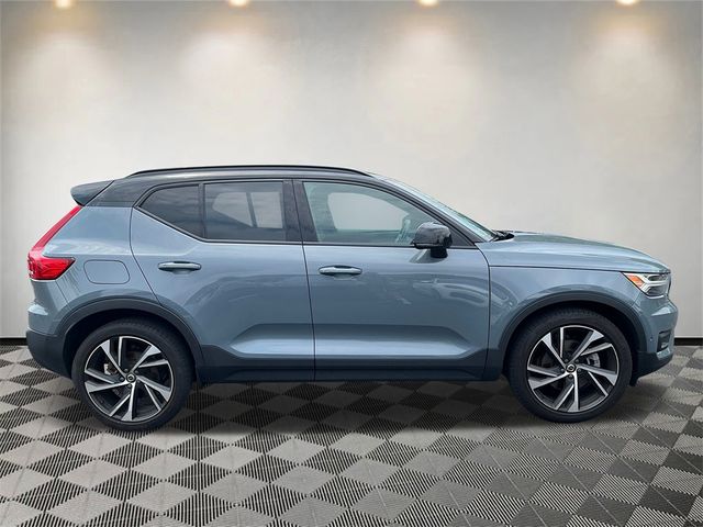 2021 Volvo XC40 R-Design