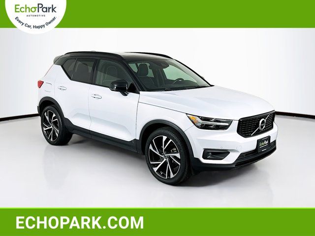 2021 Volvo XC40 R-Design