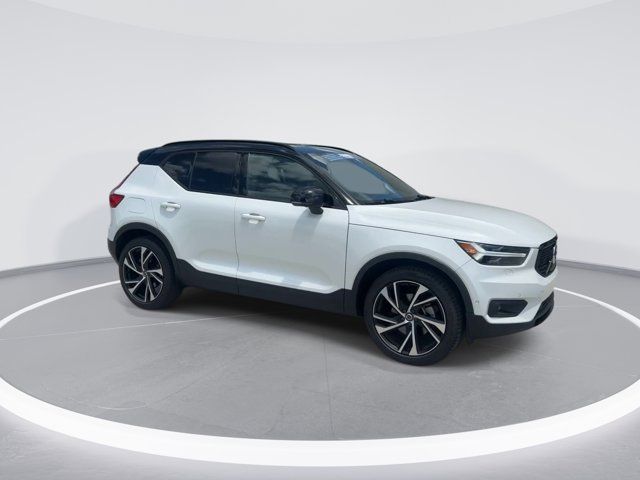 2021 Volvo XC40 R-Design