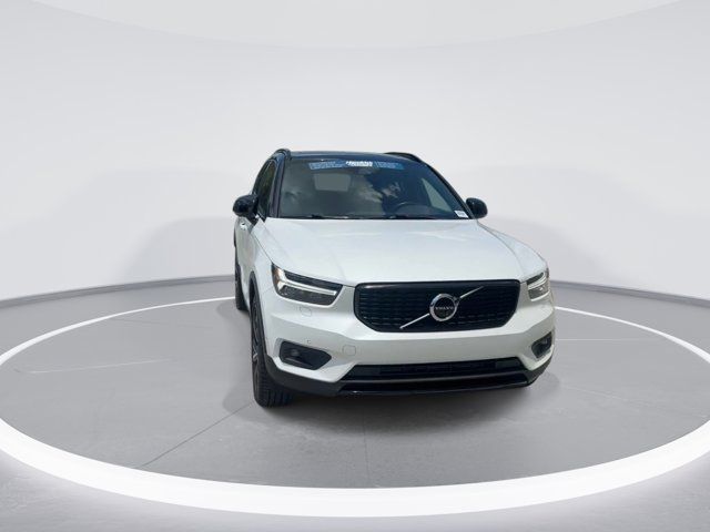 2021 Volvo XC40 R-Design