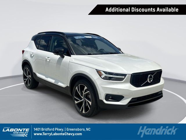 2021 Volvo XC40 R-Design