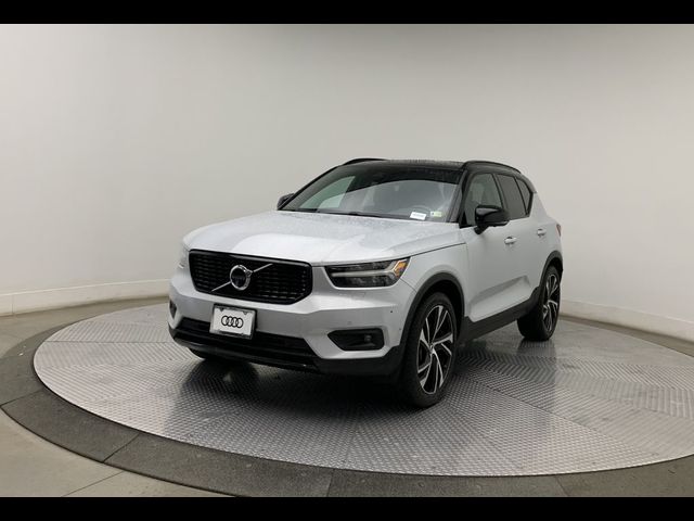 2021 Volvo XC40 R-Design