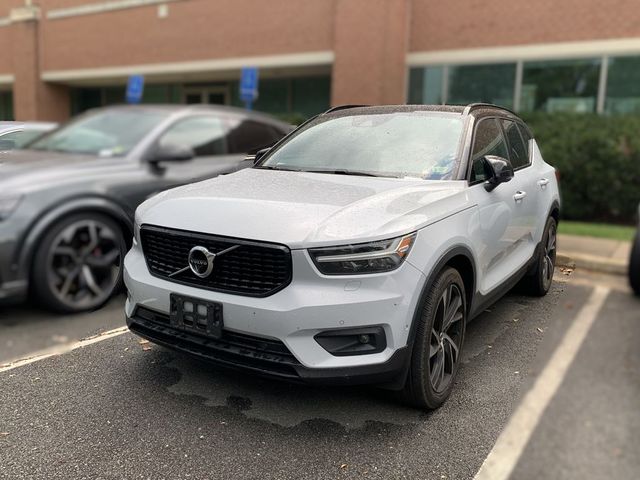 2021 Volvo XC40 R-Design