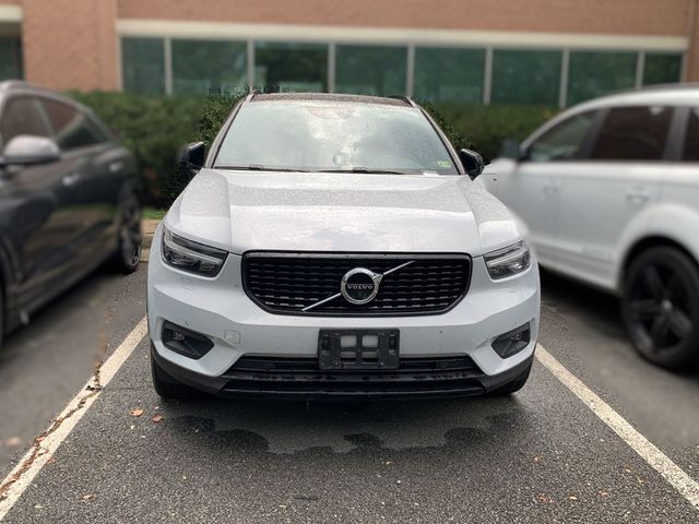 2021 Volvo XC40 R-Design