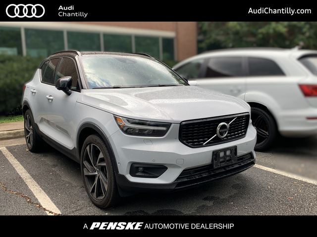 2021 Volvo XC40 R-Design