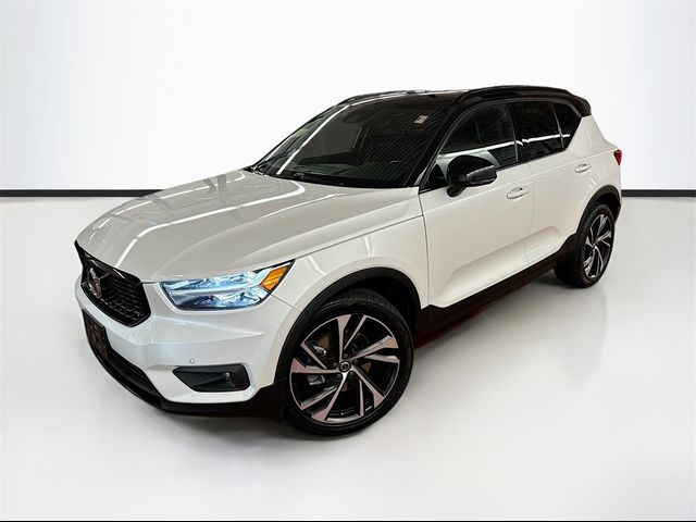 2021 Volvo XC40 R-Design