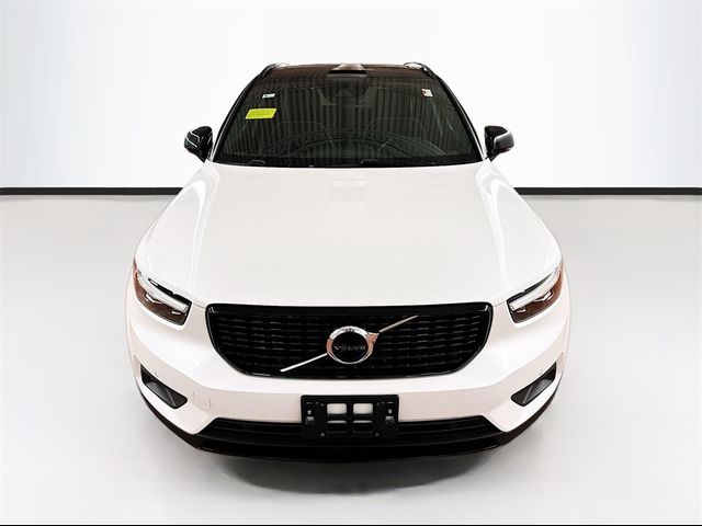 2021 Volvo XC40 R-Design