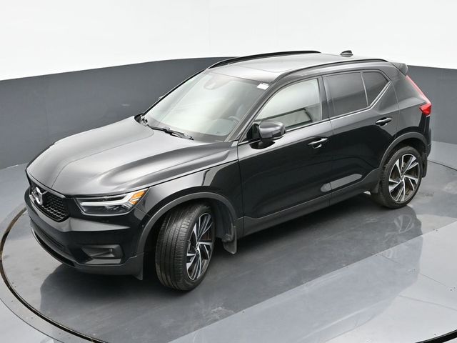 2021 Volvo XC40 R-Design