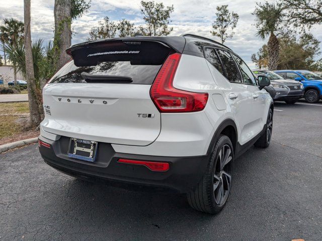 2021 Volvo XC40 R-Design