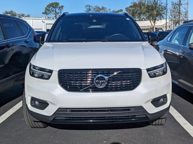 2021 Volvo XC40 R-Design