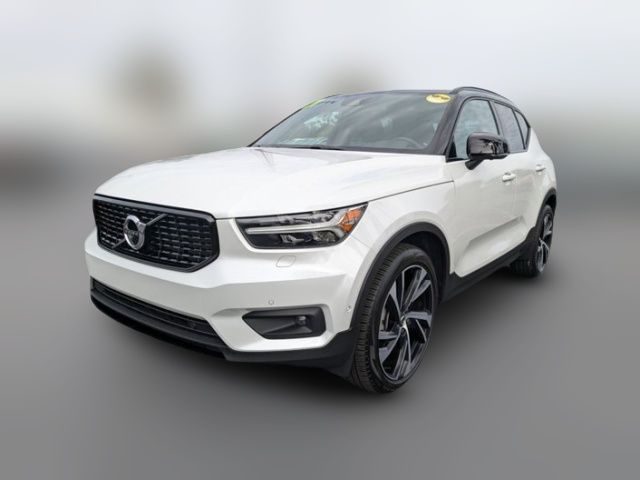 2021 Volvo XC40 R-Design