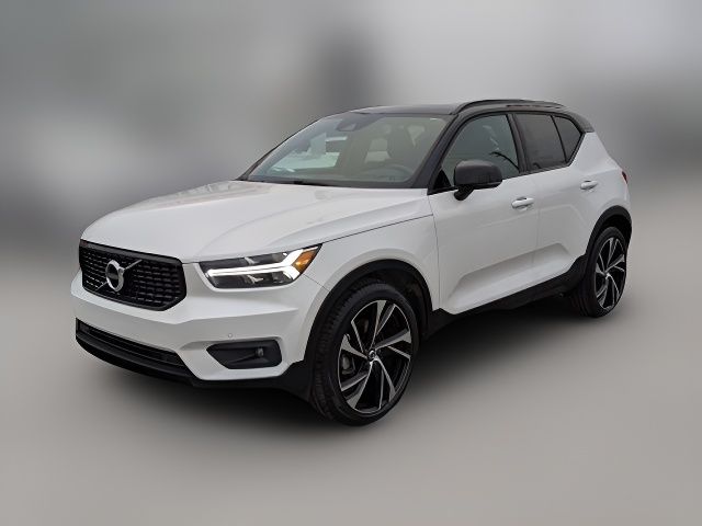 2021 Volvo XC40 R-Design