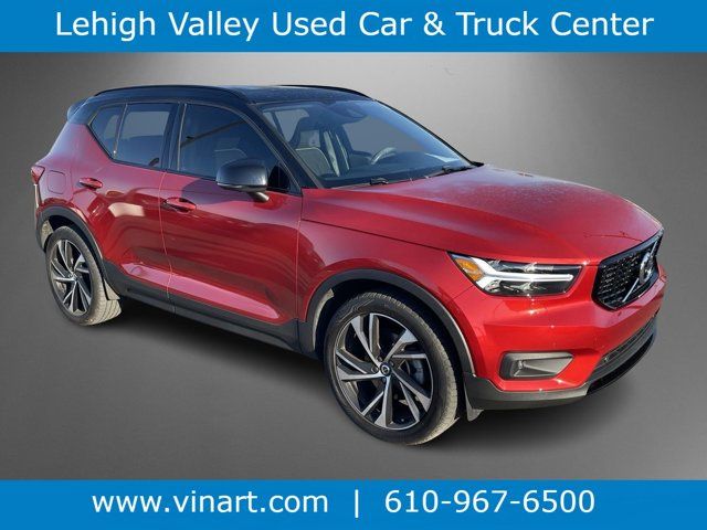 2021 Volvo XC40 R-Design