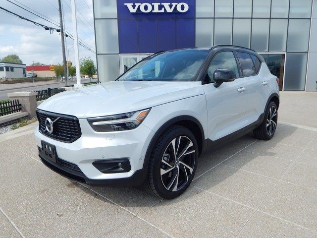 2021 Volvo XC40 R-Design