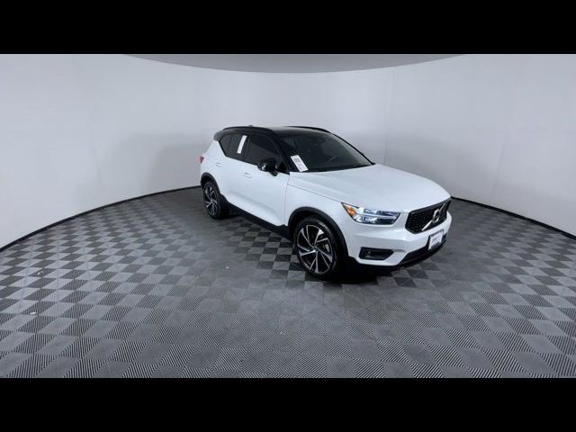 2021 Volvo XC40 R-Design