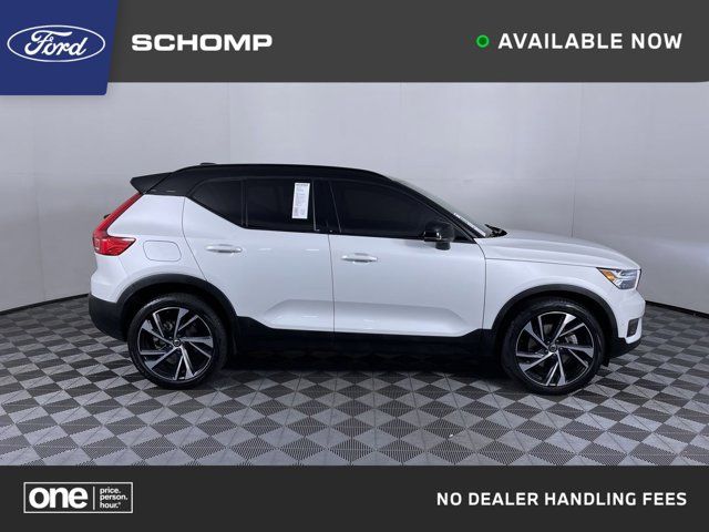 2021 Volvo XC40 R-Design