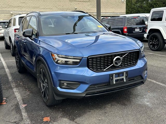 2021 Volvo XC40 R-Design