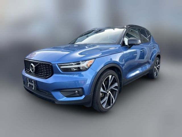 2021 Volvo XC40 R-Design