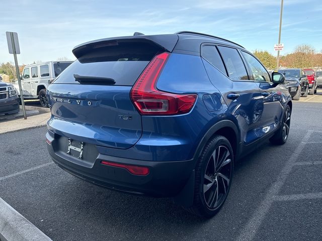 2021 Volvo XC40 R-Design