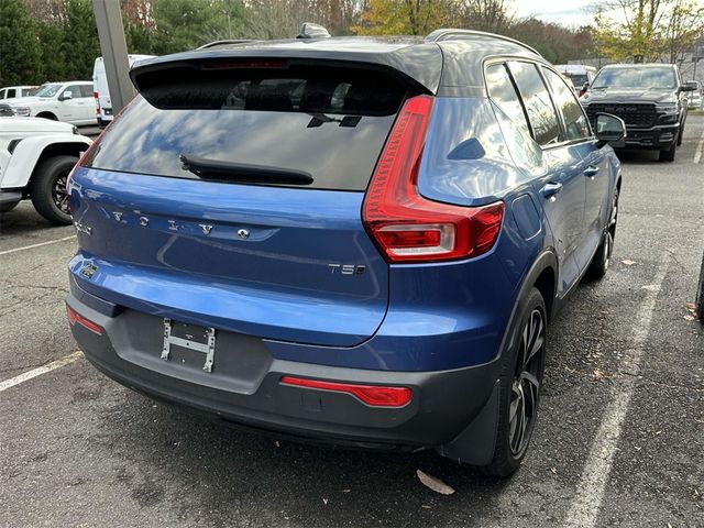 2021 Volvo XC40 R-Design