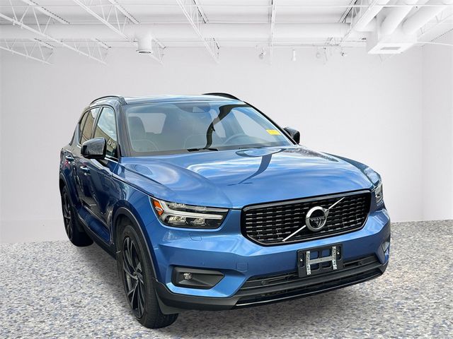 2021 Volvo XC40 R-Design