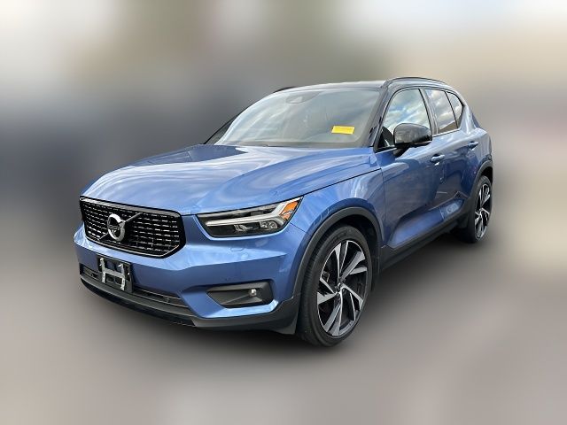 2021 Volvo XC40 R-Design