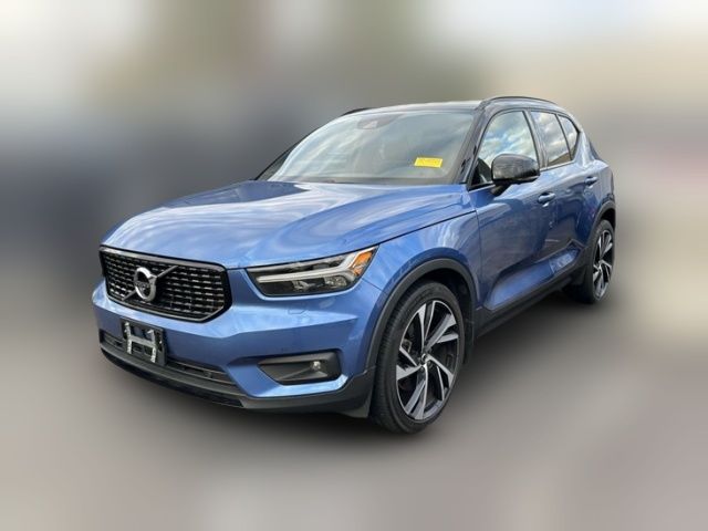 2021 Volvo XC40 R-Design