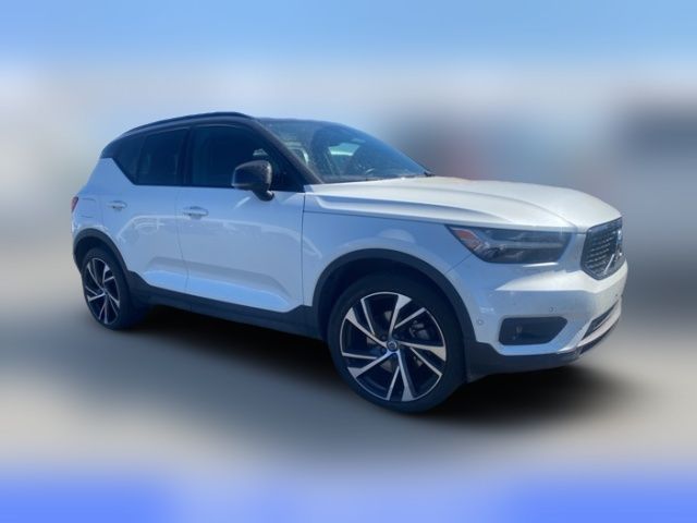 2021 Volvo XC40 R-Design