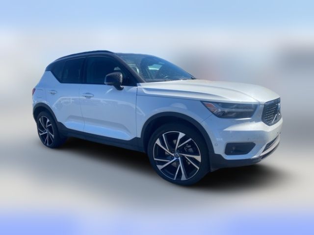 2021 Volvo XC40 R-Design