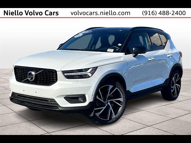 2021 Volvo XC40 R-Design