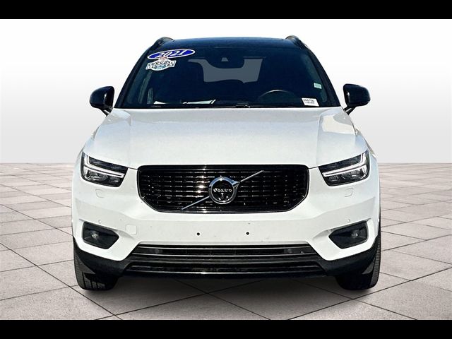 2021 Volvo XC40 R-Design