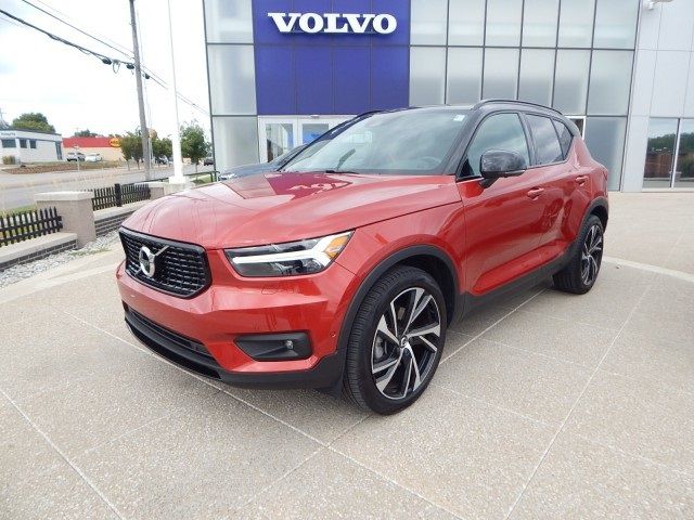 2021 Volvo XC40 R-Design