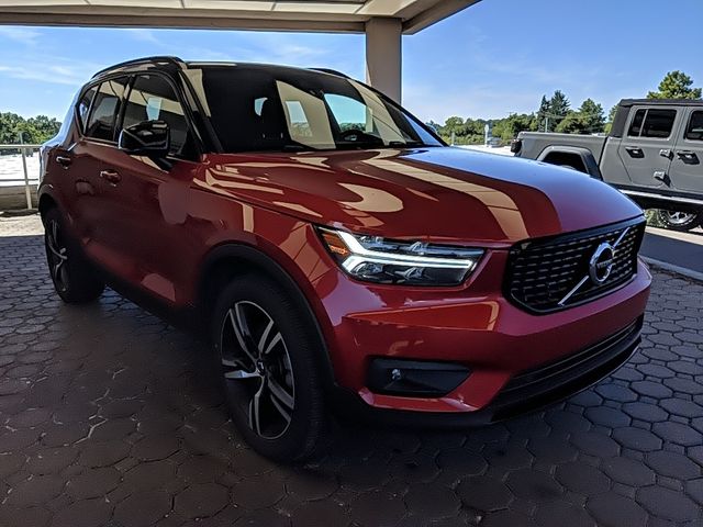 2021 Volvo XC40 R-Design