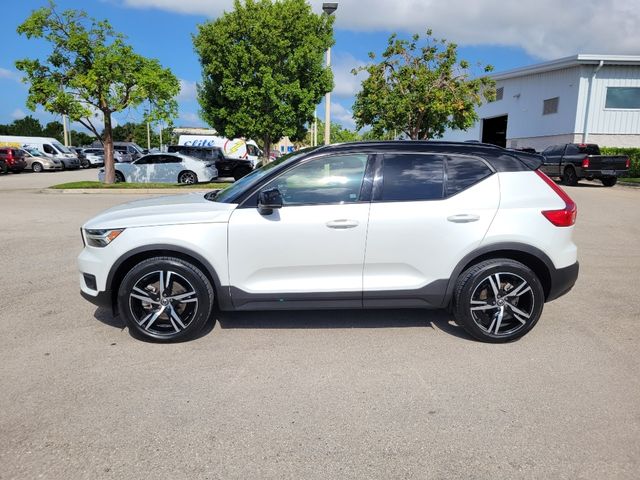 2021 Volvo XC40 R-Design