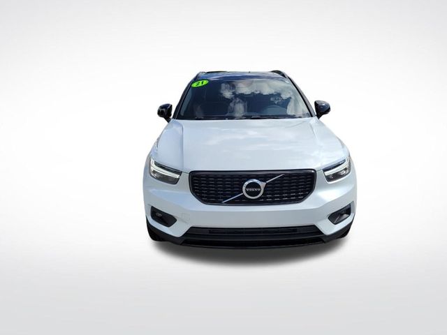 2021 Volvo XC40 R-Design