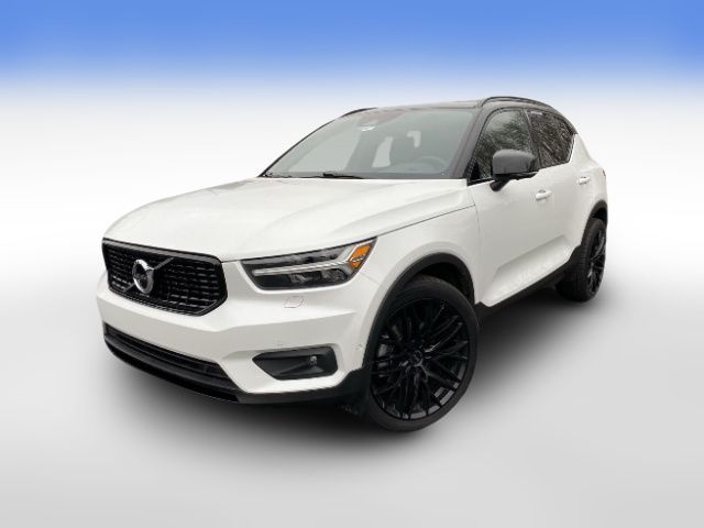 2021 Volvo XC40 R-Design