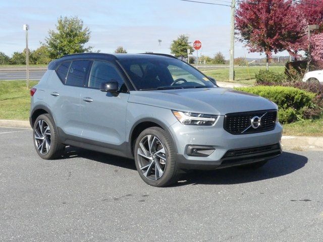 2021 Volvo XC40 R-Design