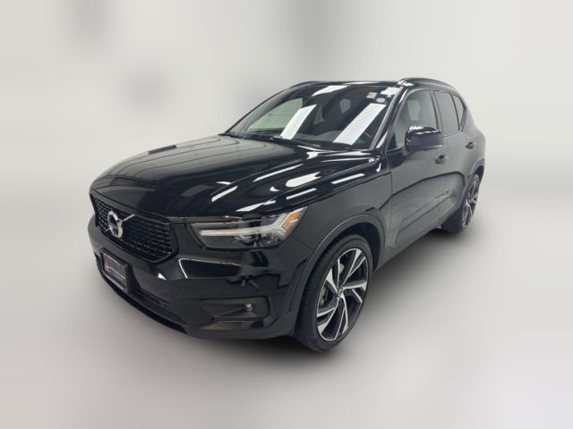 2021 Volvo XC40 R-Design