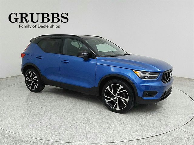 2021 Volvo XC40 R-Design