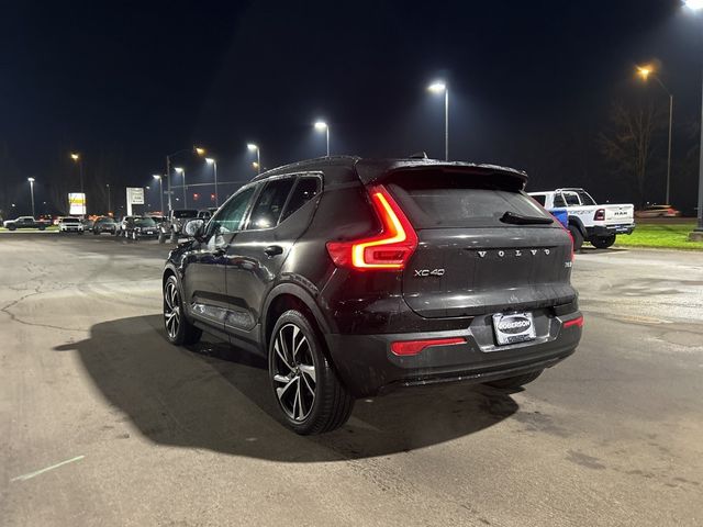 2021 Volvo XC40 R-Design