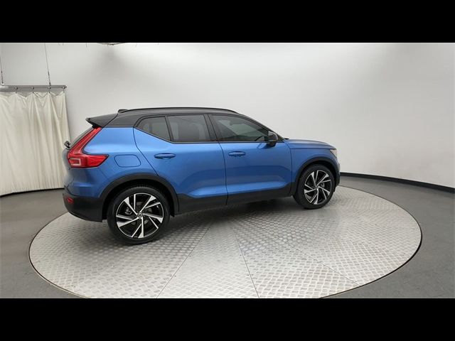 2021 Volvo XC40 R-Design