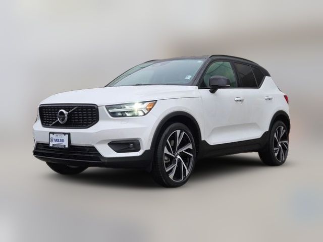 2021 Volvo XC40 R-Design